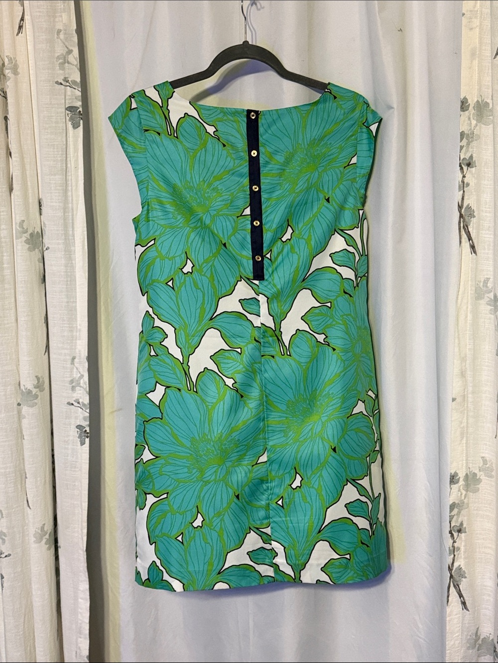 The Limited Green Floral Shift Dress - Picture 2 of 3